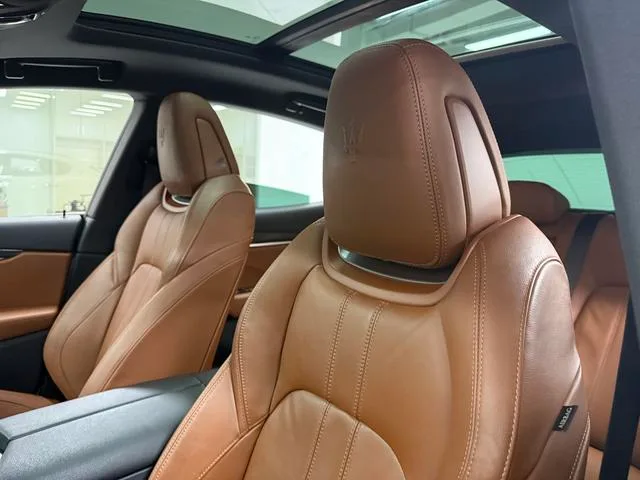 Maserati Levante 2016 3.0T Levante interior photo 11 Maserati Levante 2016 3.0T Levante interior photo 11