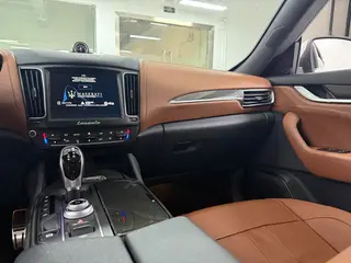 Maserati Levante 2016 3.0T Levante interior photo 17 Maserati Levante 2016 3.0T Levante interior photo 17