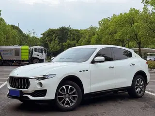 Maserati Levante 2018 3.0T Édition classique extérieur photo 1 Maserati Levante 2018 3.0T Édition classique extérieur photo 1