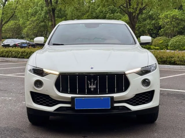 Maserati Levante 2018 3.0T Édition classique extérieur photo 2 Maserati Levante 2018 3.0T Édition classique extérieur photo 2