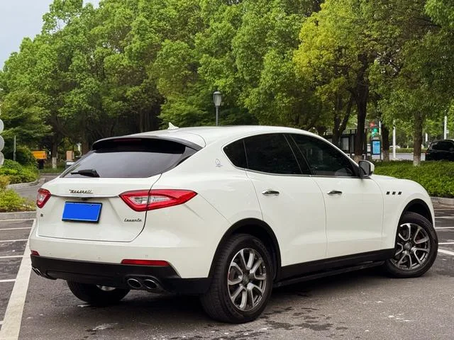 Maserati Levante 2018 3.0T Édition classique extérieur photo 3 Maserati Levante 2018 3.0T Édition classique extérieur photo 3