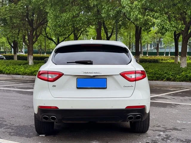 Maserati Levante 2018 3.0T Édition classique extérieur photo 5 Maserati Levante 2018 3.0T Édition classique extérieur photo 5