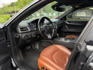 Maserati Ghibli 2018 3.0T Standard Edition interior photo 7 Maserati Ghibli 2018 3.0T Standard Edition interior photo 7
