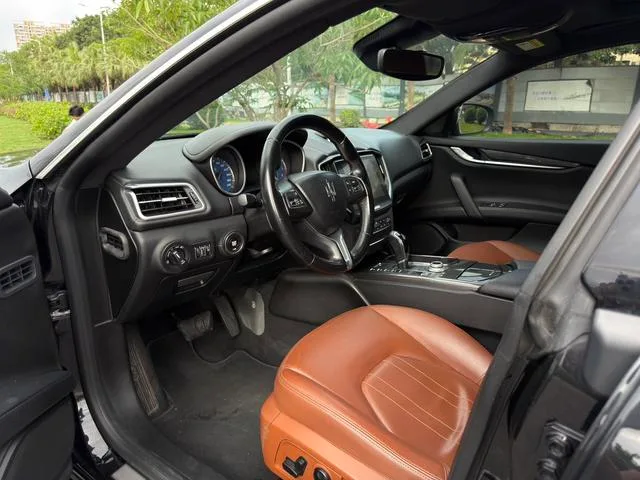Maserati Ghibli 2018 3.0T Standard Edition interior photo 7 Maserati Ghibli 2018 3.0T Standard Edition interior photo 7
