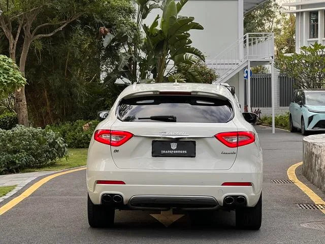 Maserati Levante 2016 3.0T Levante exterior photo 4 Maserati Levante 2016 3.0T Levante exterior photo 4