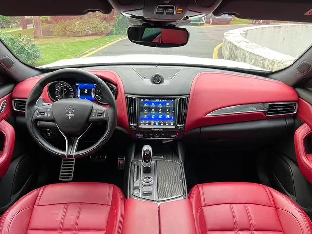 Maserati Levante 2016 3.0T Levante exterior photo 6 Maserati Levante 2016 3.0T Levante exterior photo 6