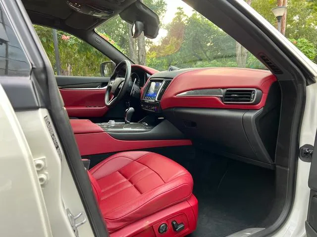 Maserati Levante 2016 3.0T Levante exterior photo 7 Maserati Levante 2016 3.0T Levante exterior photo 7