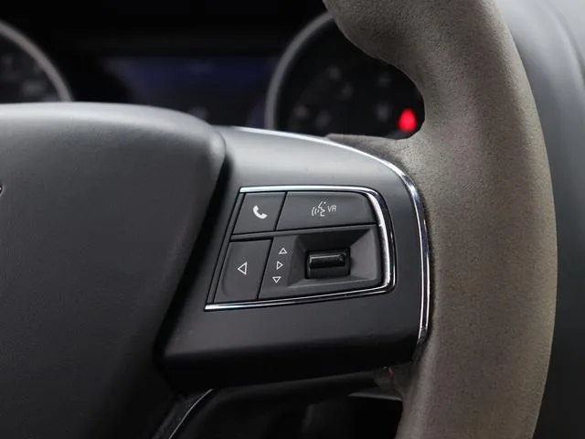 Maserati Levante 2016 3.0T Levante interior photo 16 Maserati Levante 2016 3.0T Levante interior photo 16