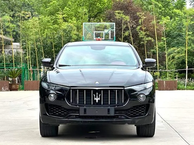Maserati Levante 2016 3.0T Levante exterior foto 2 Maserati Levante 2016 3.0T Levante exterior foto 2