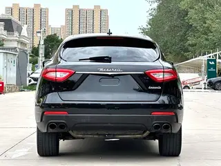 Maserati Levante 2016 3.0T Levante interior foto 8 Maserati Levante 2016 3.0T Levante interior foto 8
