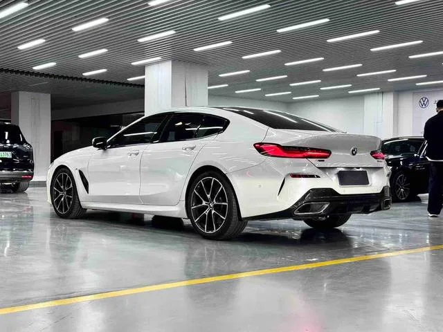 BMW 8 Series 2021 Restyling 840i xDrive Four-door coupe M Sports suit interior photo 7 BMW 8 Series 2021 Restyling 840i xDrive Four-door coupe M Sports suit interior photo 7
