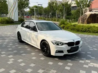 BMW 3 Series 2019 320i M Edición nocturna deportiva exterior foto 3 BMW 3 Series 2019 320i M Edición nocturna deportiva exterior foto 3