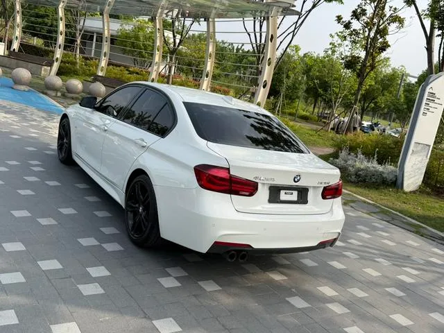BMW 3 Series 2019 320i M Edición nocturna deportiva exterior foto 5 BMW 3 Series 2019 320i M Edición nocturna deportiva exterior foto 5