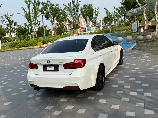 BMW 3 Series 2019 320i M Edición nocturna deportiva exterior foto 7 BMW 3 Series 2019 320i M Edición nocturna deportiva exterior foto 7