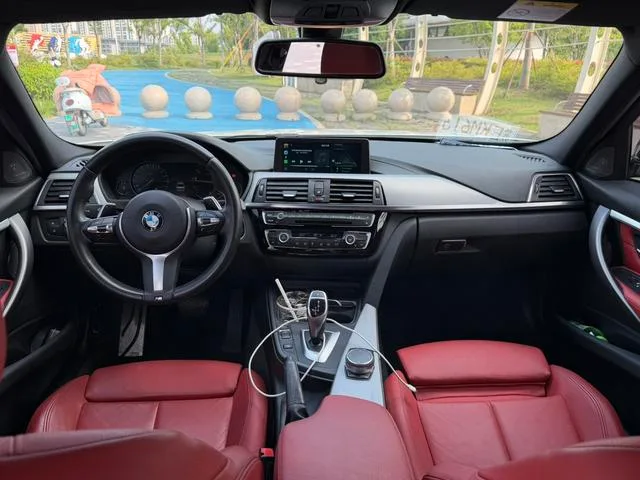BMW 3 Series 2019 320i M Edición nocturna deportiva interior foto 11 BMW 3 Series 2019 320i M Edición nocturna deportiva interior foto 11