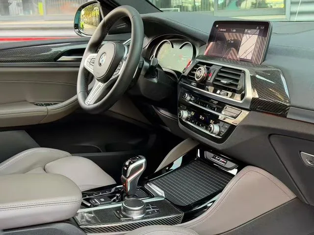 BMW X4 M 2019 X4 M Thunder Edition interior photo 8 BMW X4 M 2019 X4 M Thunder Edition interior photo 8