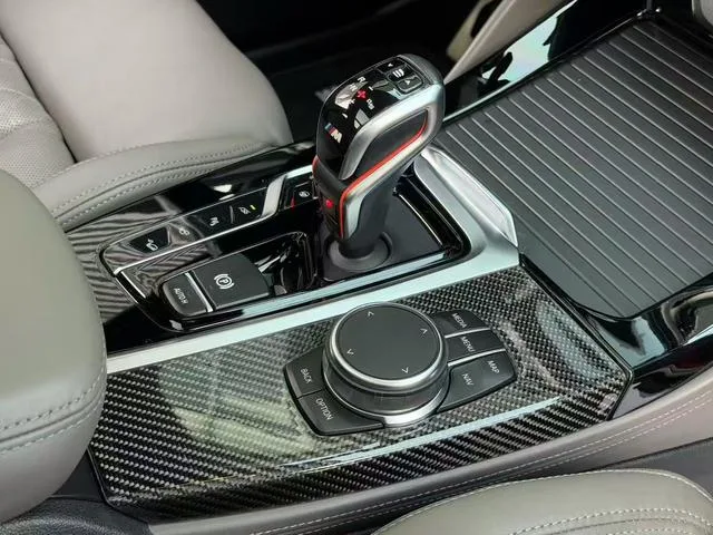 BMW X4 M 2019 X4 M Thunder Edition interior photo 9 BMW X4 M 2019 X4 M Thunder Edition interior photo 9