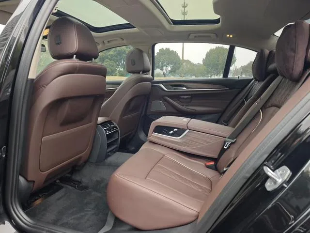 BMW 5 Series 2018 Mise à jour 530Li Leader Ensemble de luxe extérieur photo 9 BMW 5 Series 2018 Mise à jour 530Li Leader Ensemble de luxe extérieur photo 9