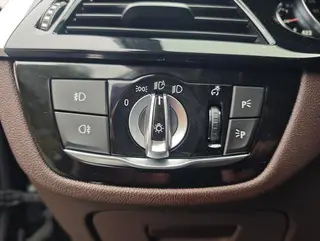 BMW 5 Series 2018 Mise à jour 530Li Leader Ensemble de luxe intérieur photo 15 BMW 5 Series 2018 Mise à jour 530Li Leader Ensemble de luxe intérieur photo 15