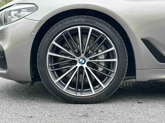 BMW 5 Series 2019 Reforma 530Li Líder M Conjunto deportivo exterior foto 8 BMW 5 Series 2019 Reforma 530Li Líder M Conjunto deportivo exterior foto 8