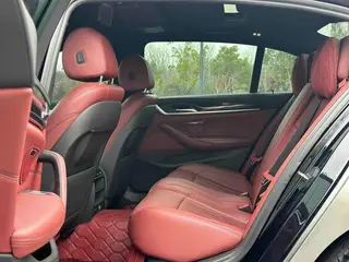 BMW 5 Series 2019 Reforma 530Li Líder M Conjunto deportivo interior foto 12 BMW 5 Series 2019 Reforma 530Li Líder M Conjunto deportivo interior foto 12