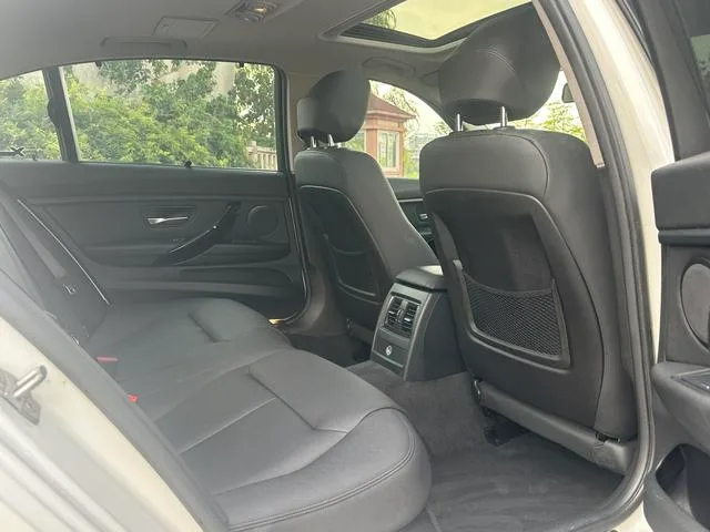 BMW 3 Series 2017 320Li M Sportif intérieur photo 11 BMW 3 Series 2017 320Li M Sportif intérieur photo 11