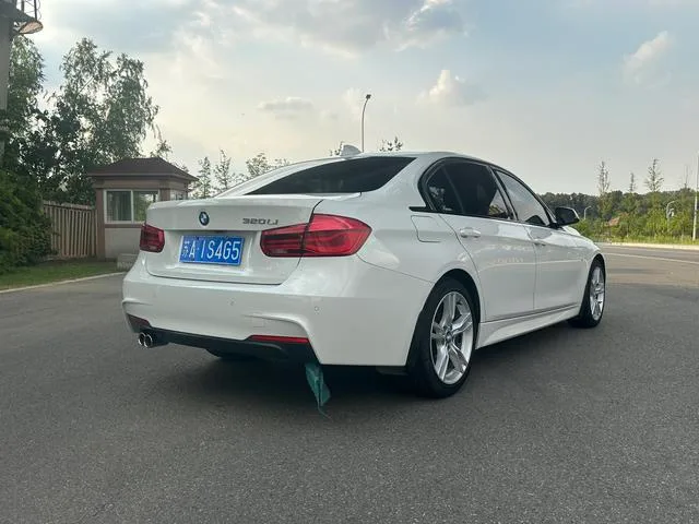 BMW 3 Series 2017 320Li M Sportif intérieur photo 12 BMW 3 Series 2017 320Li M Sportif intérieur photo 12