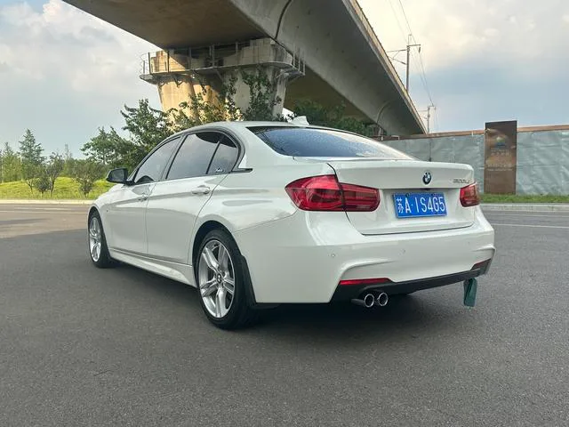 BMW 3 Series 2017 320Li M Sportif intérieur photo 14 BMW 3 Series 2017 320Li M Sportif intérieur photo 14