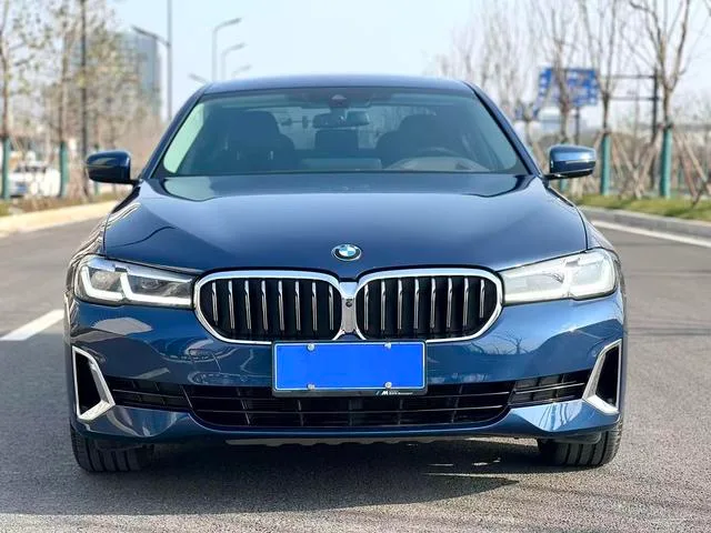 BMW 5 Series 2021 530Li Tipo de lujo Traje de lujo exterior foto 2 BMW 5 Series 2021 530Li Tipo de lujo Traje de lujo exterior foto 2