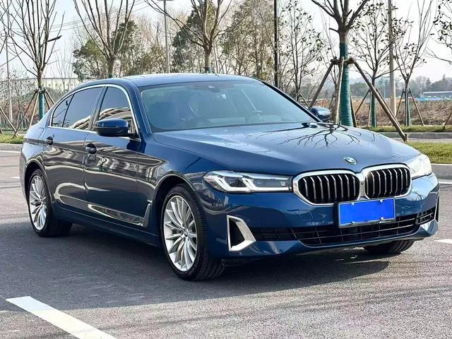 BMW 5 Series 2021 530Li Tipo de lujo Traje de lujo exterior foto 3 BMW 5 Series 2021 530Li Tipo de lujo Traje de lujo exterior foto 3