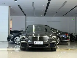 BMW 7 Series 2019 Restyling 730Li M Sports suit exterior photo 2 BMW 7 Series 2019 Restyling 730Li M Sports suit exterior photo 2
