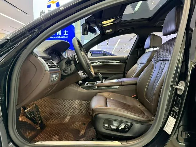 BMW 7 Series 2019 Restyling 730Li M Sports suit exterior photo 6 BMW 7 Series 2019 Restyling 730Li M Sports suit exterior photo 6