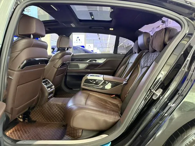 BMW 7 Series 2019 Restyling 730Li M Sports suit interior photo 12 BMW 7 Series 2019 Restyling 730Li M Sports suit interior photo 12