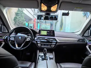 BMW 5 Series 2020 530Li Premium Class Luxury Set interior photo 11 BMW 5 Series 2020 530Li Premium Class Luxury Set interior photo 11