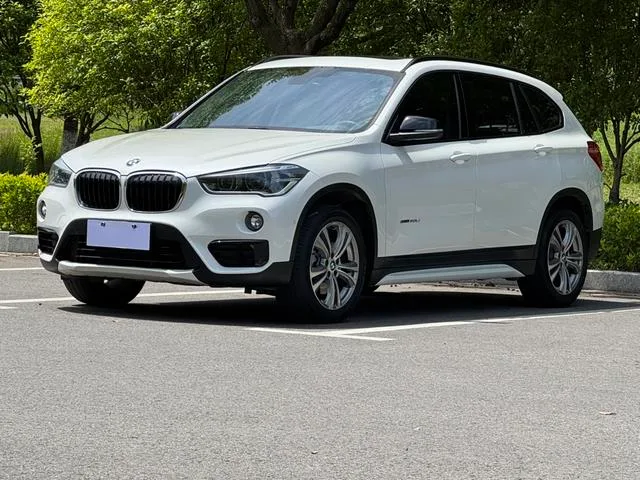 BMW X1 2016 sDrive20Li De lujo exterior foto 1 BMW X1 2016 sDrive20Li De lujo exterior foto 1