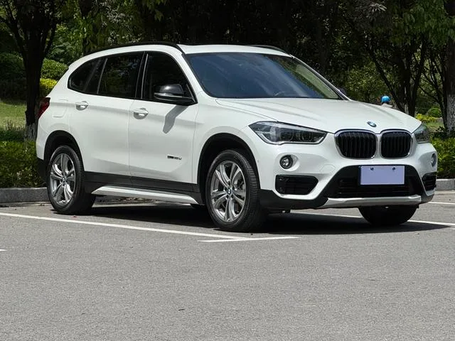 BMW X1 2016 sDrive20Li De lujo exterior foto 3 BMW X1 2016 sDrive20Li De lujo exterior foto 3