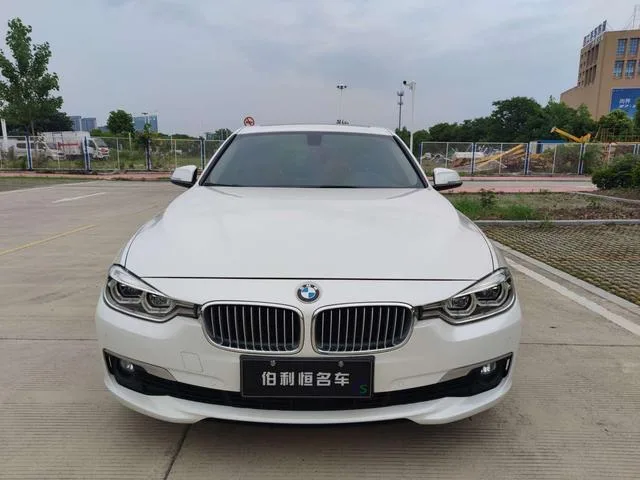 BMW 3 Series 2019 320Li Fashionable exterior photo 2 BMW 3 Series 2019 320Li Fashionable exterior photo 2
