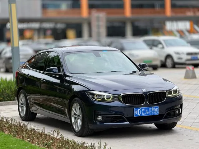 BMW 3 Series GT 2017 320i Estilo de moda exterior foto 3 BMW 3 Series GT 2017 320i Estilo de moda exterior foto 3