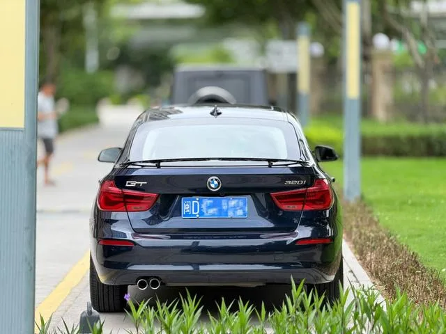 BMW 3 Series GT 2017 320i Estilo de moda exterior foto 5 BMW 3 Series GT 2017 320i Estilo de moda exterior foto 5