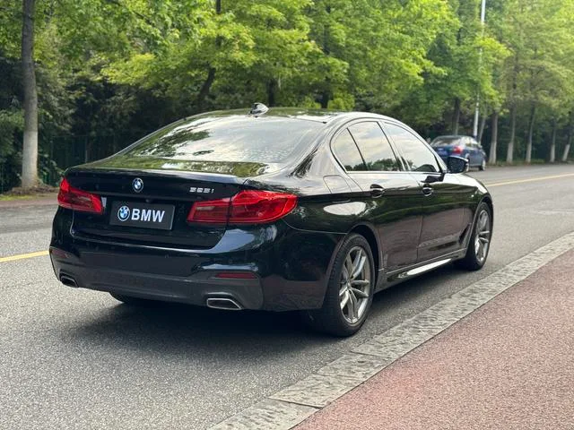 BMW 5 Series 2020 525i M Sports suit exterior photo 6 BMW 5 Series 2020 525i M Sports suit exterior photo 6