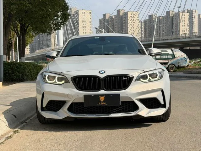 BMW M2 2018 M2 Versión Thunder exterior foto 2 BMW M2 2018 M2 Versión Thunder exterior foto 2