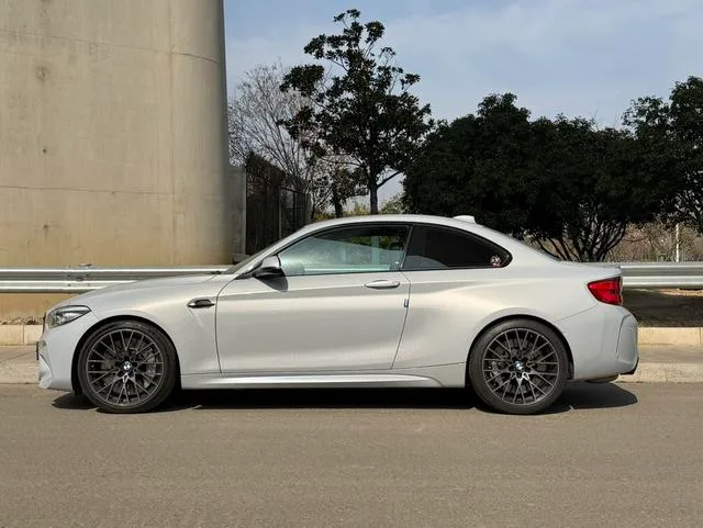 BMW M2 2018 M2 Versión Thunder exterior foto 3 BMW M2 2018 M2 Versión Thunder exterior foto 3