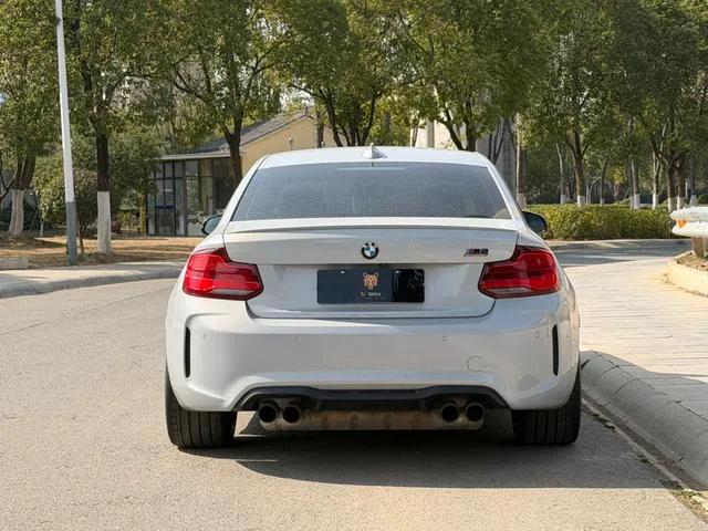 BMW M2 2018 M2 Versión Thunder exterior foto 5 BMW M2 2018 M2 Versión Thunder exterior foto 5