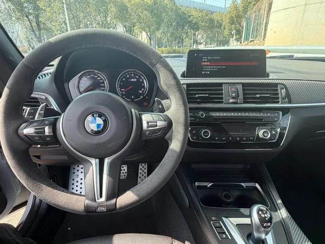 BMW M2 2018 M2 Versión Thunder exterior foto 8 BMW M2 2018 M2 Versión Thunder exterior foto 8