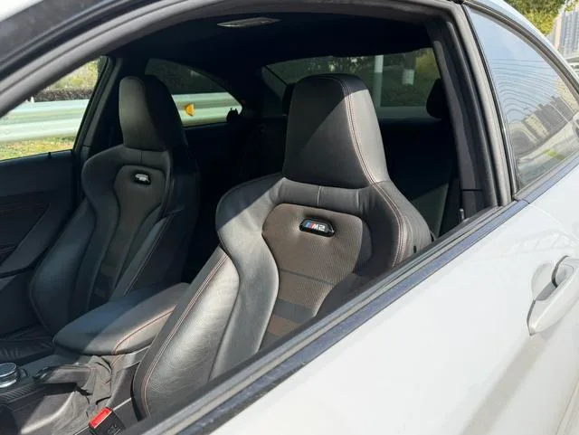BMW M2 2018 M2 Versión Thunder interior foto 15 BMW M2 2018 M2 Versión Thunder interior foto 15
