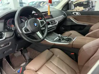 BMW X5 2021 xDrive40i M Sports suit exterior photo 3