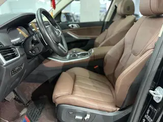 BMW X5 2021 xDrive40i M Sports suit exterior photo 5