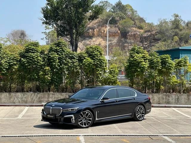 BMW 7 Series 2021 740Li Líder M Conjunto deportivo exterior foto 1 BMW 7 Series 2021 740Li Líder M Conjunto deportivo exterior foto 1