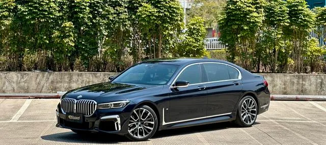 BMW 7 Series 2021 740Li Líder M Conjunto deportivo exterior foto 2 BMW 7 Series 2021 740Li Líder M Conjunto deportivo exterior foto 2
