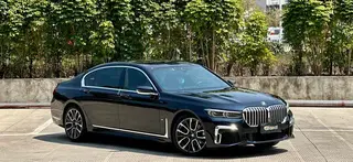 BMW 7 Series 2021 740Li Líder M Conjunto deportivo exterior foto 6 BMW 7 Series 2021 740Li Líder M Conjunto deportivo exterior foto 6